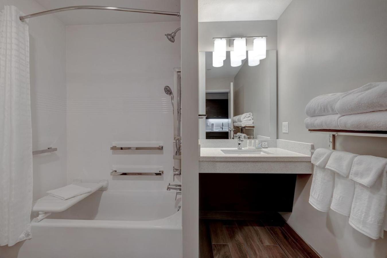 Courtyard St. Louis Brentwood Ξενοδοχείο Richmond Heights Εξωτερικό φωτογραφία