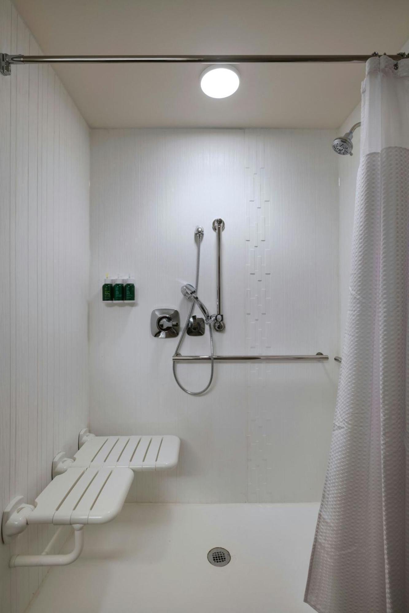 Courtyard St. Louis Brentwood Ξενοδοχείο Richmond Heights Εξωτερικό φωτογραφία