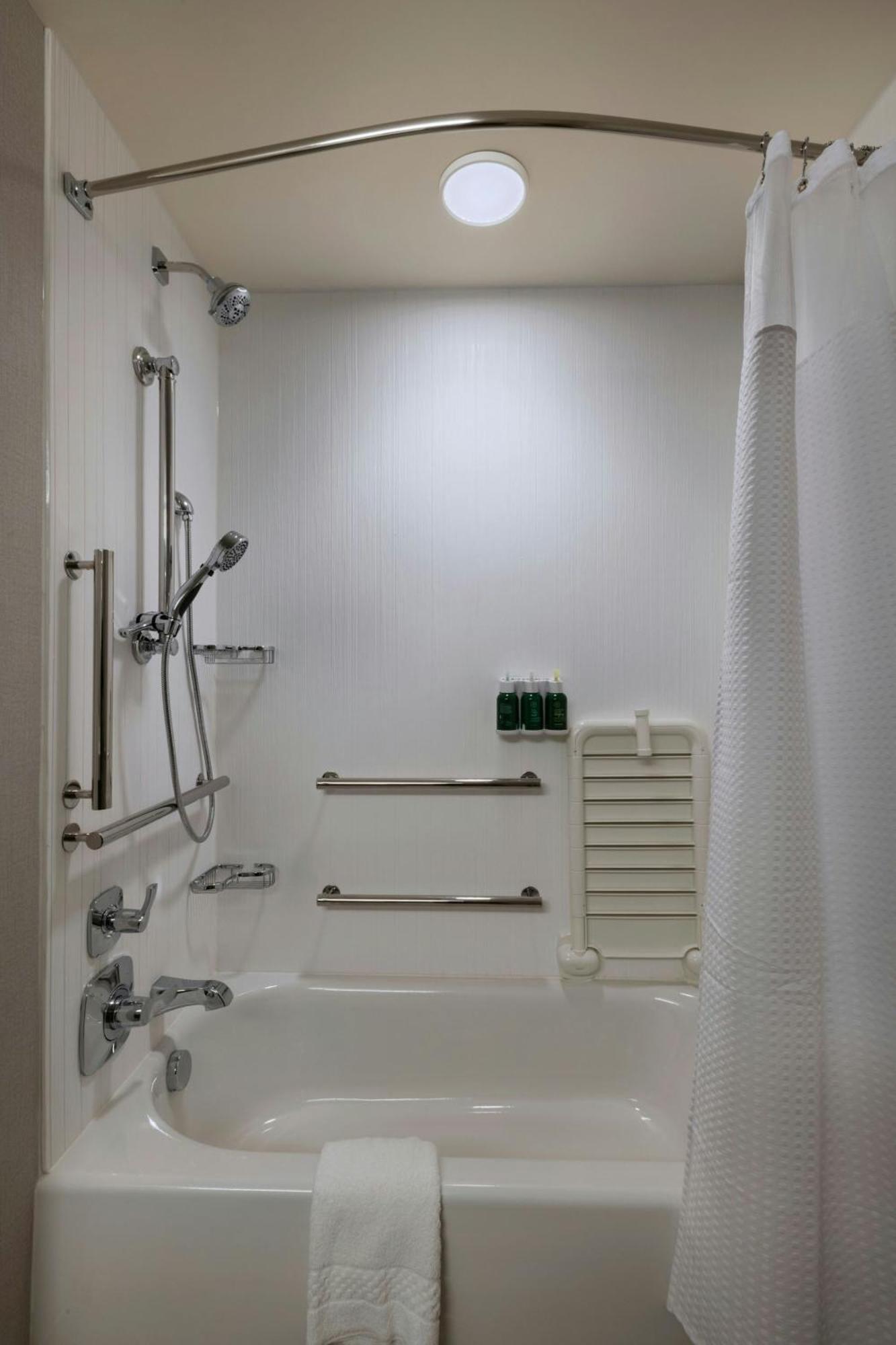 Courtyard St. Louis Brentwood Ξενοδοχείο Richmond Heights Εξωτερικό φωτογραφία