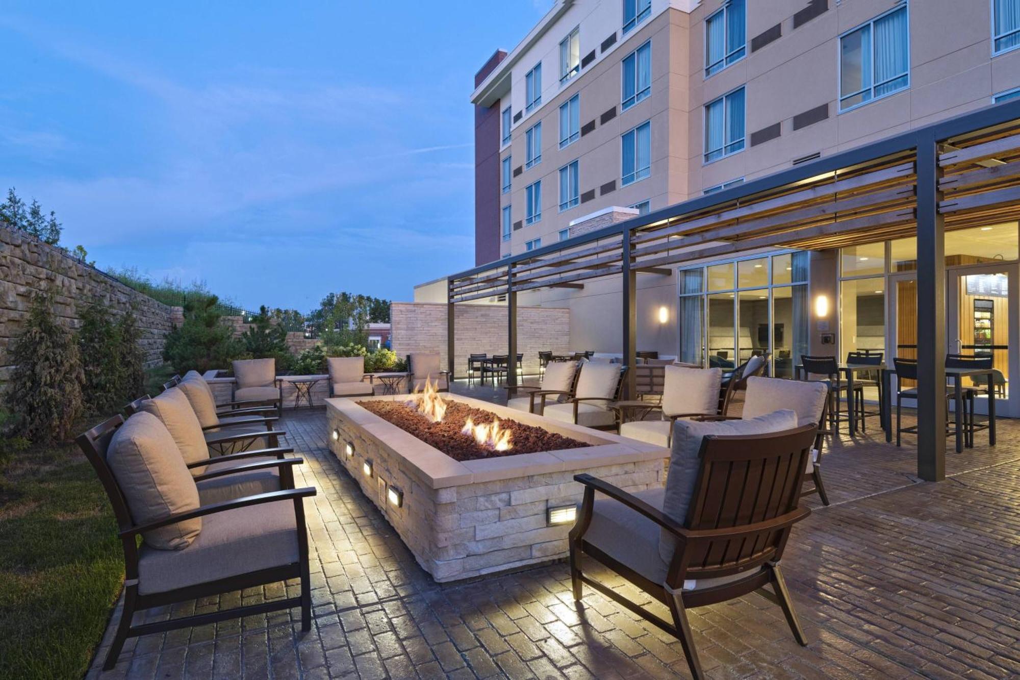 Courtyard St. Louis Brentwood Ξενοδοχείο Richmond Heights Εξωτερικό φωτογραφία