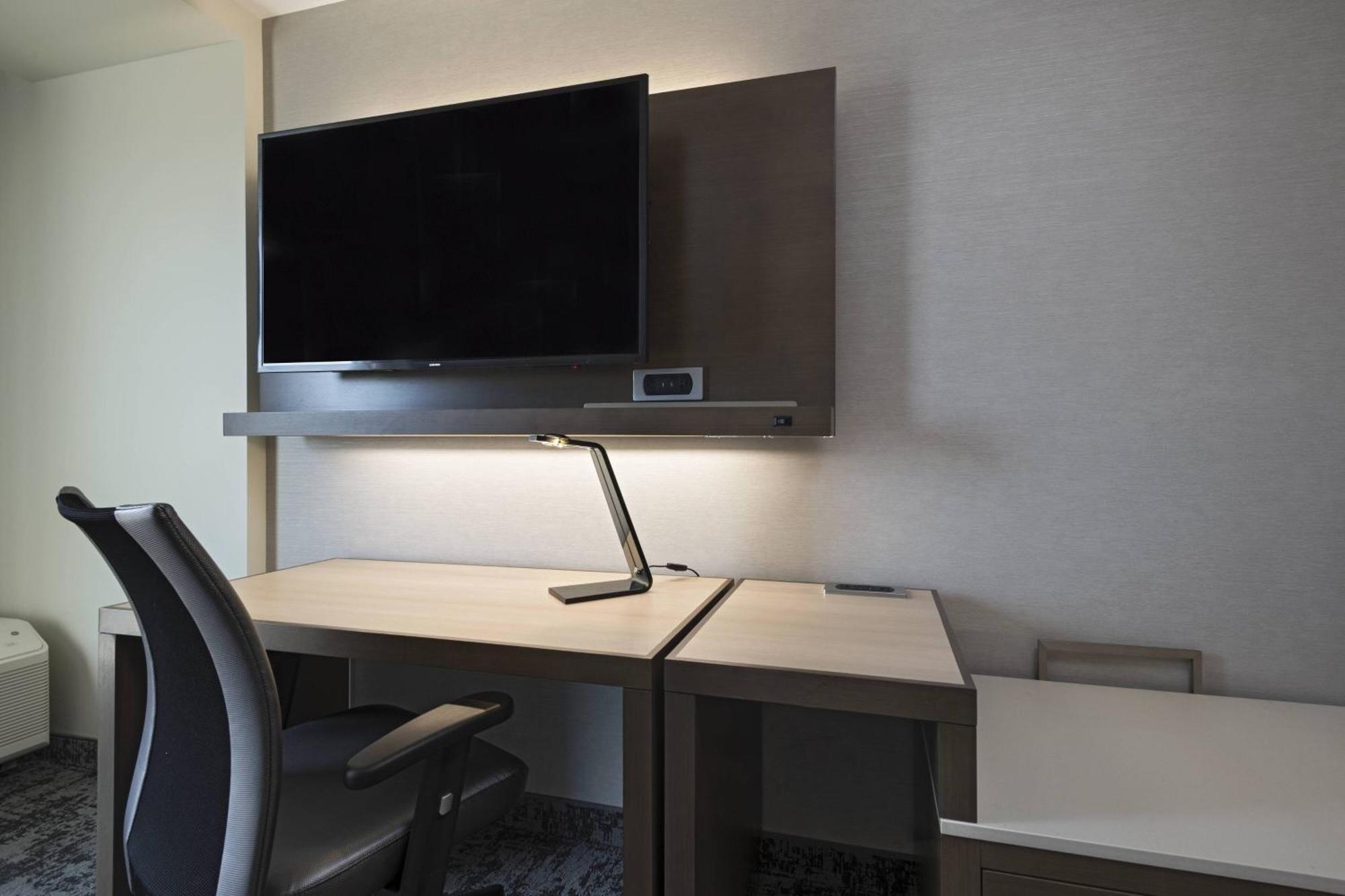 Courtyard St. Louis Brentwood Ξενοδοχείο Richmond Heights Εξωτερικό φωτογραφία
